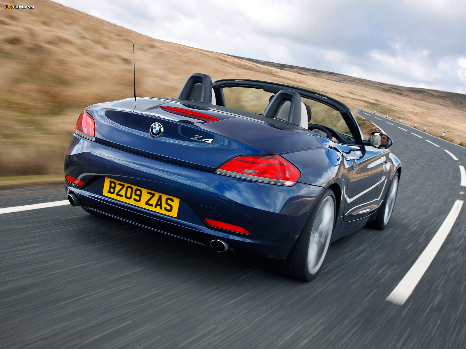 Images of BMW Z4 sDrive35i Roadster UK-spec (E89) 2009–12 (1600 x 1200)