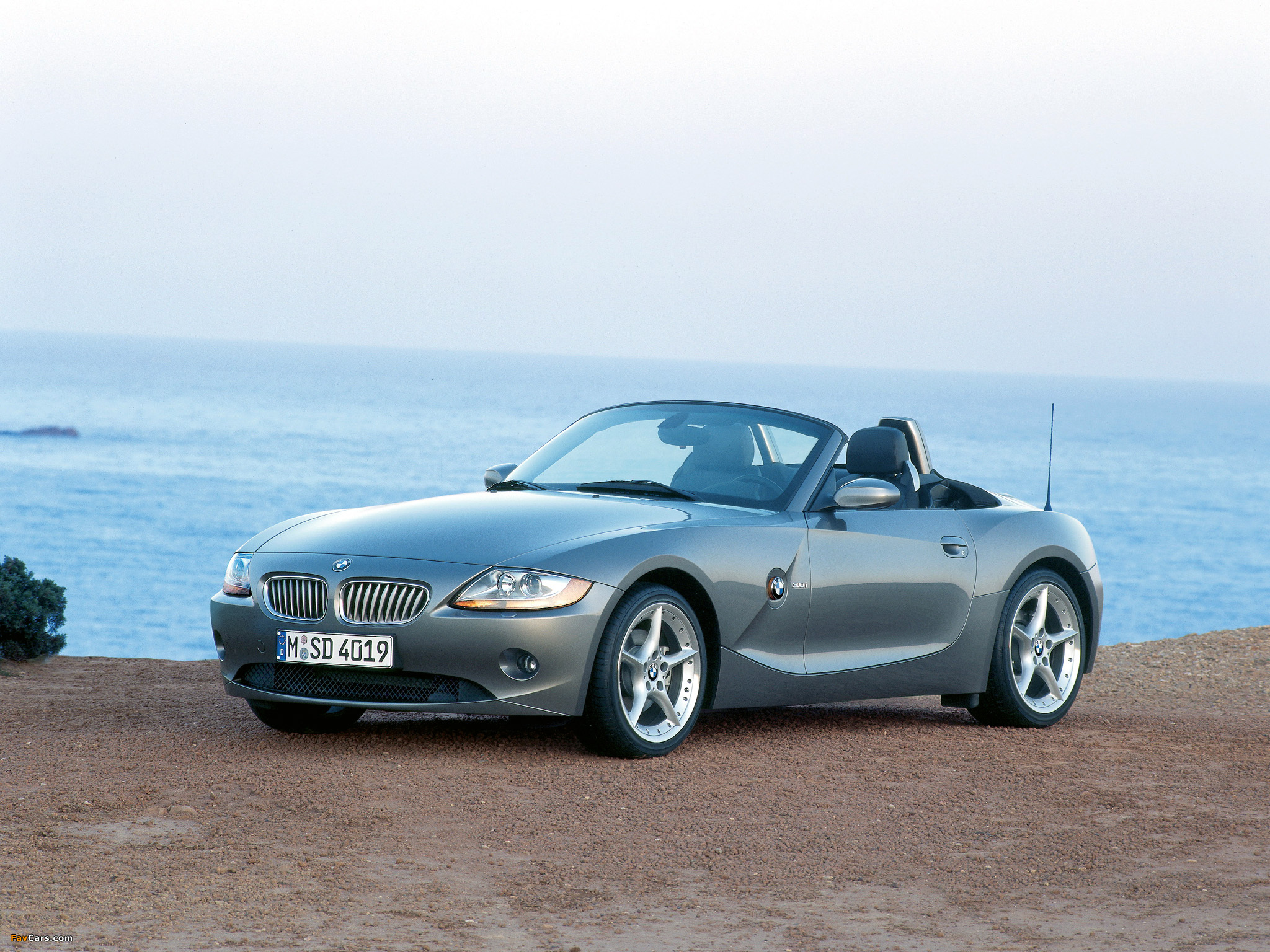 Photos of BMW Z4 3.0i Roadster (E85) 2002–05 (2048 x 1536)