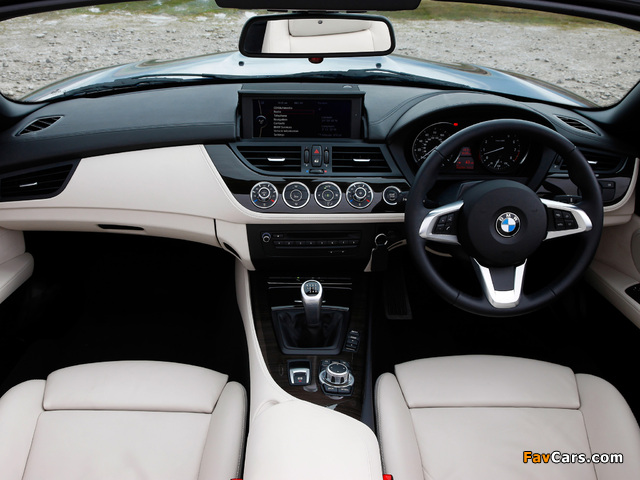 Photos of BMW Z4 sDrive35i Roadster UK-spec (E89) 2009–12 (640 x 480)