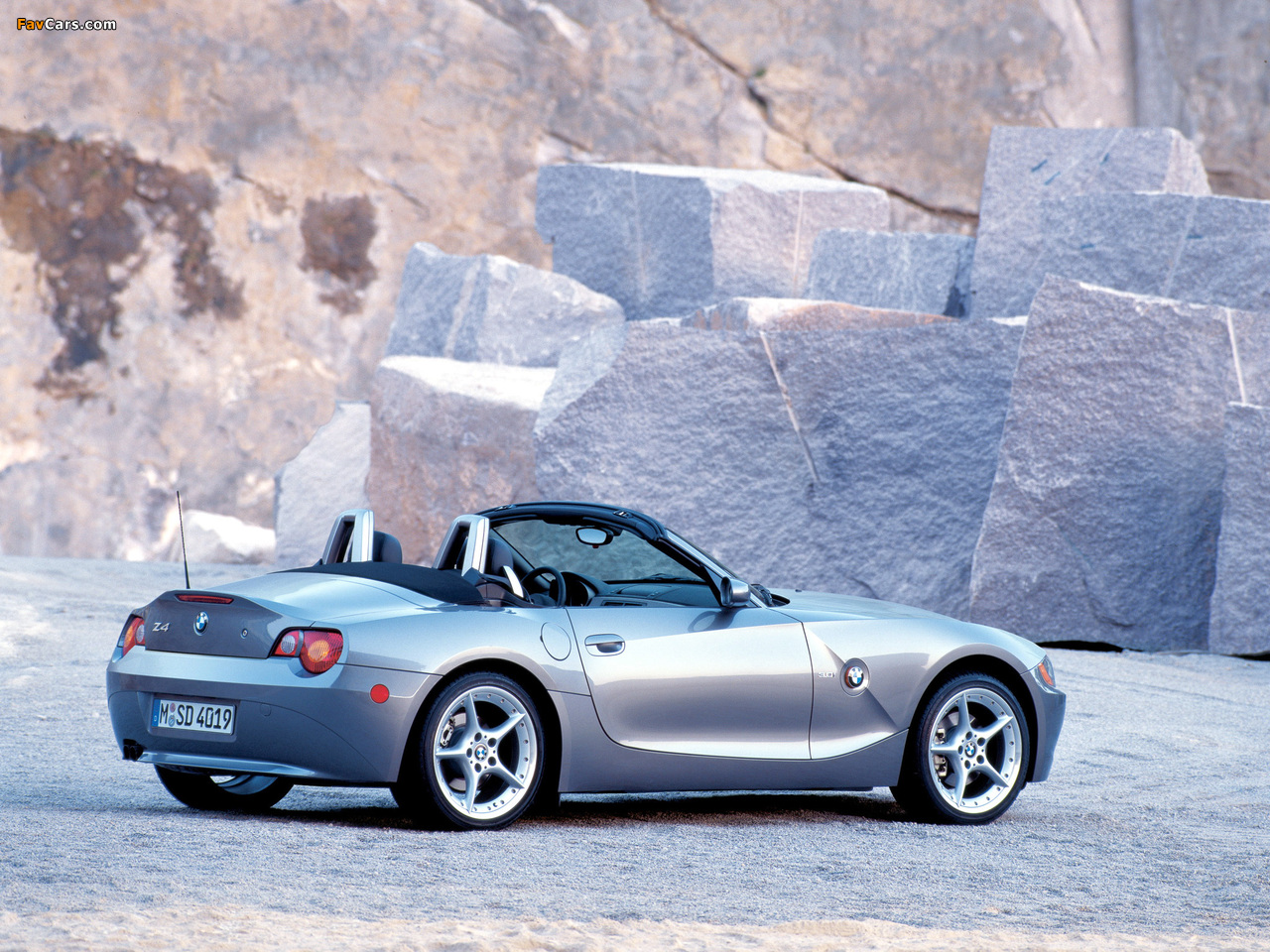 Pictures of BMW Z4 3.0i Roadster (E85) 2002–05 (1280 x 960)