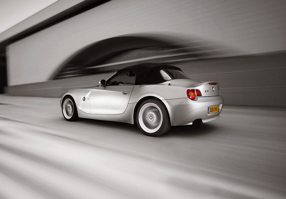 Pictures of BMW Z4 2.5i Roadster (E85) 2002–05