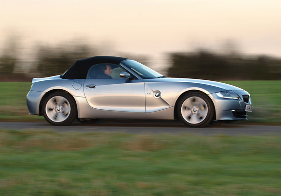 Pictures of BMW Z4 2.5i Roadster UK-spec (E85) 2005–09