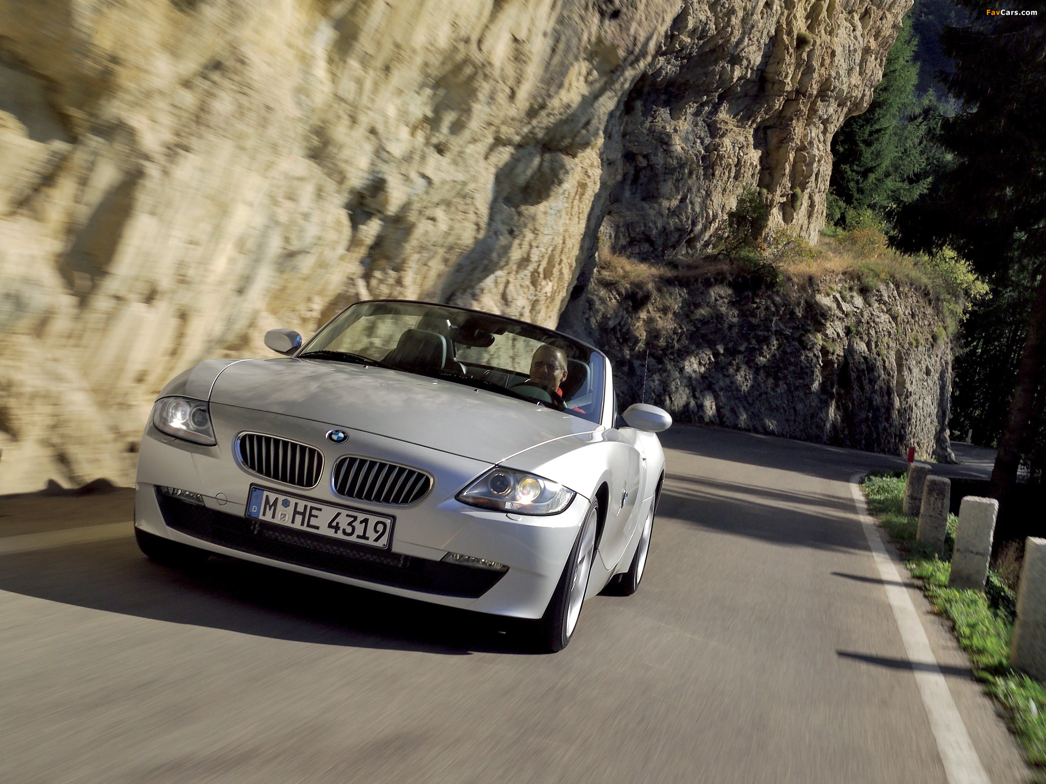 Pictures of BMW Z4 3.0i Roadster (E85) 2005–09 (2048 x 1536)