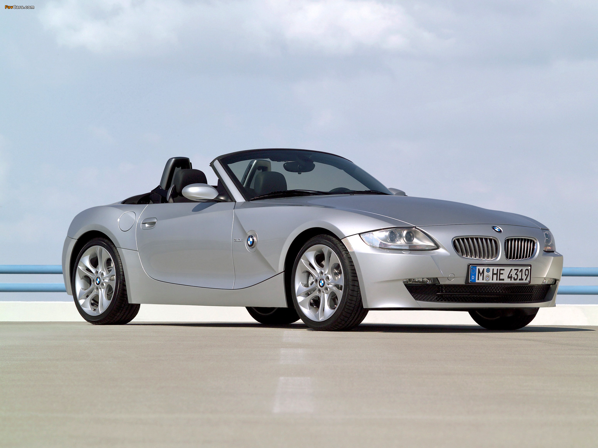 Pictures of BMW Z4 3.0i Roadster (E85) 2005–09 (2048 x 1536)