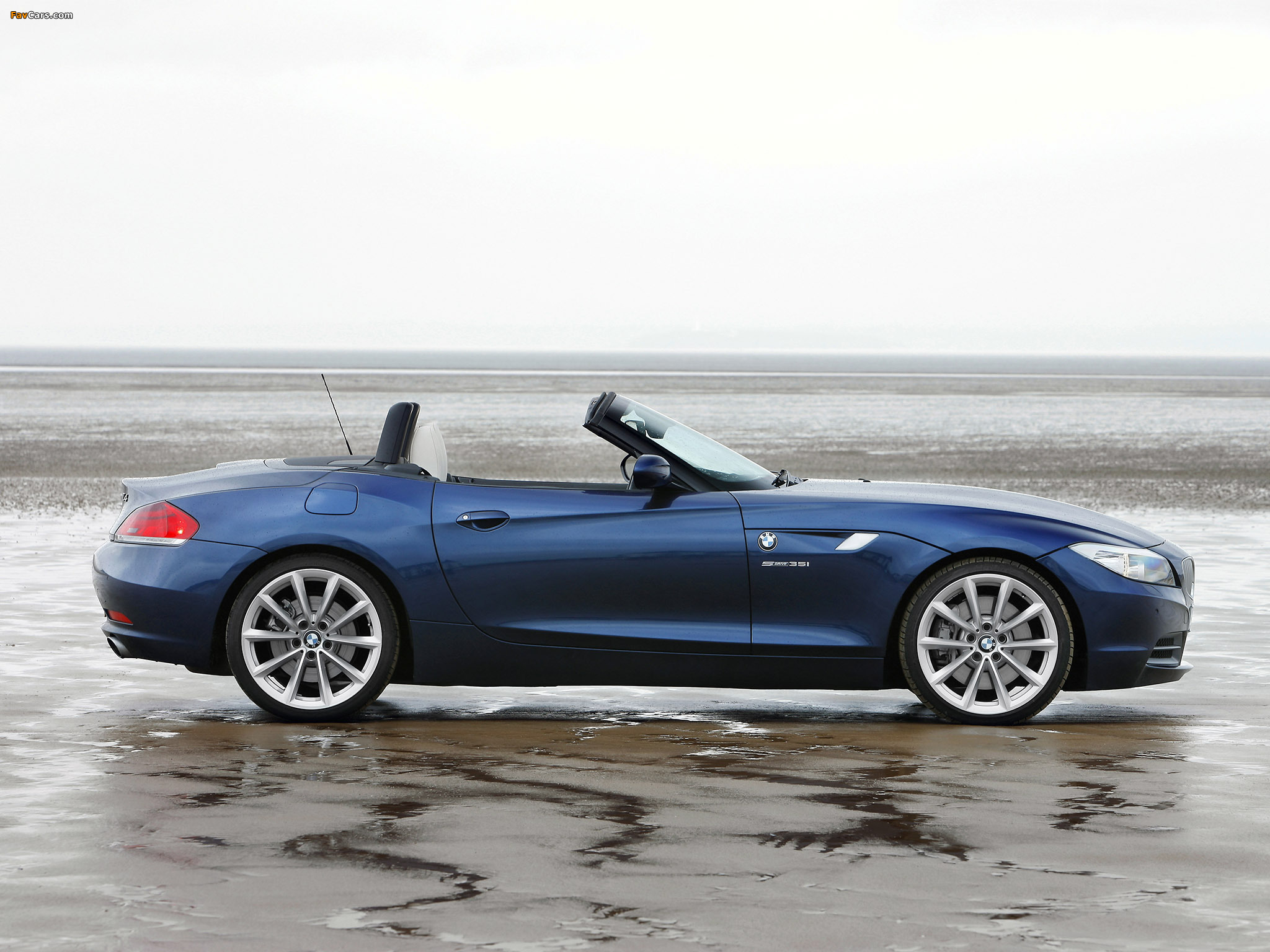 Pictures of BMW Z4 sDrive35i Roadster UK-spec (E89) 2009–12 (2048 x 1536)