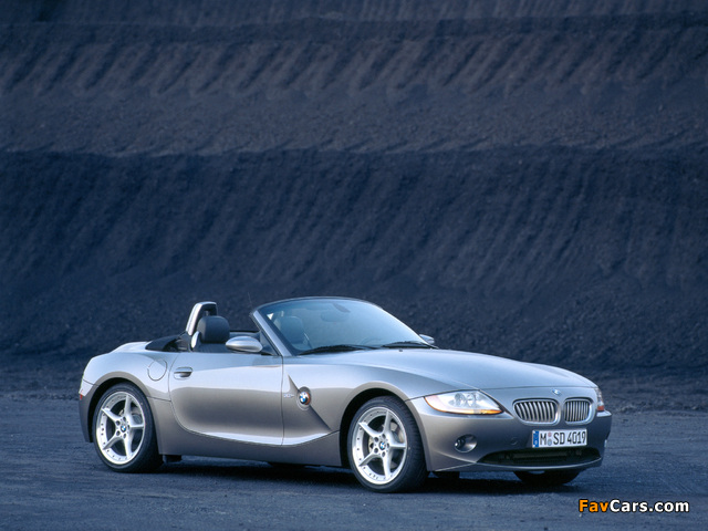 BMW Z4 3.0i Roadster (E85) 2002–05 wallpapers (640 x 480)