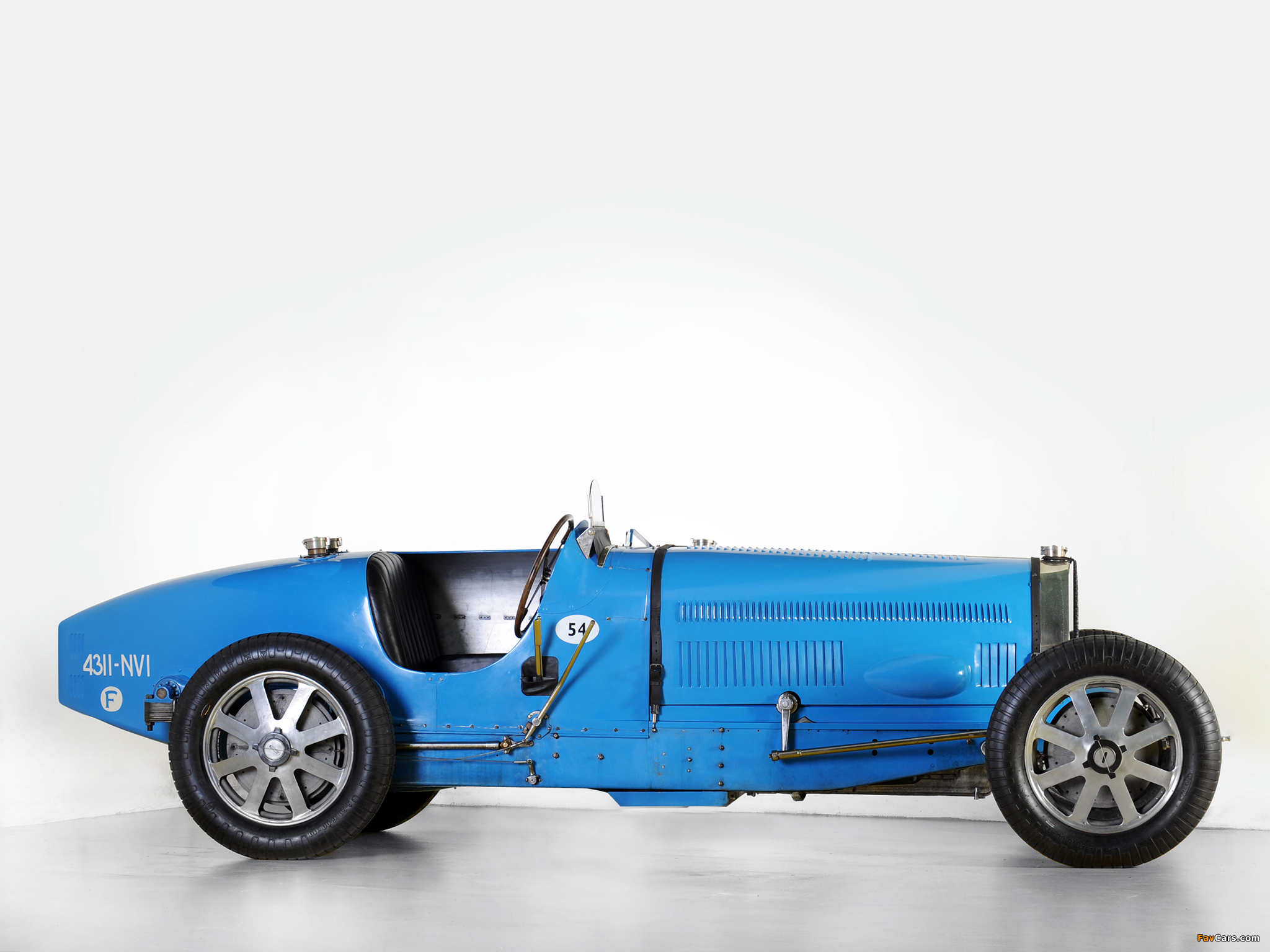 Bugatti Type 54 Grand Prix Racing Car 1931 wallpapers (2048 x 1536)