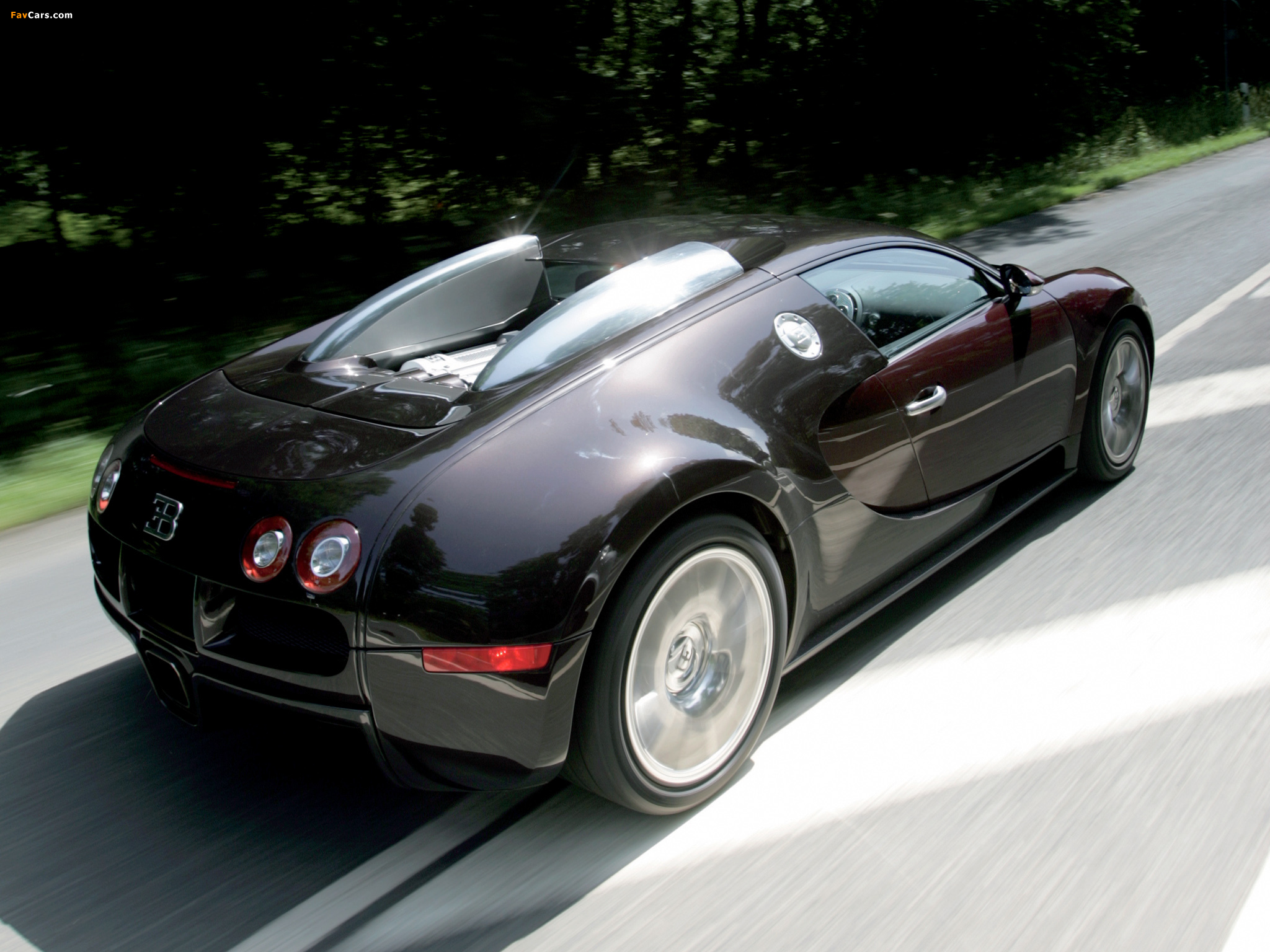 Bugatti Veyron US-spec 2005–11 images (2048 x 1536)