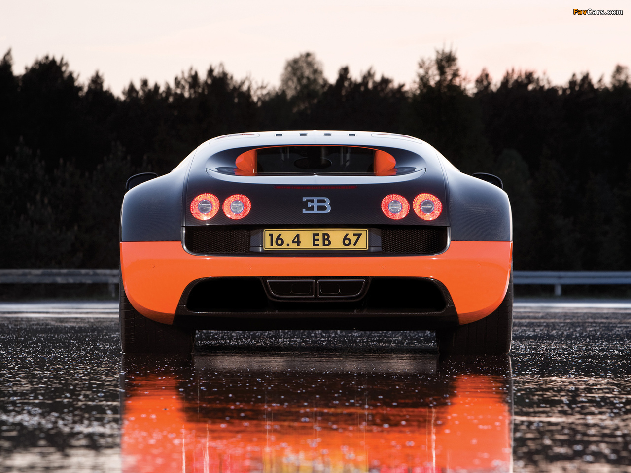 Bugatti Veyron 16.4 Super Sport 2010 wallpapers (1280 x 960)