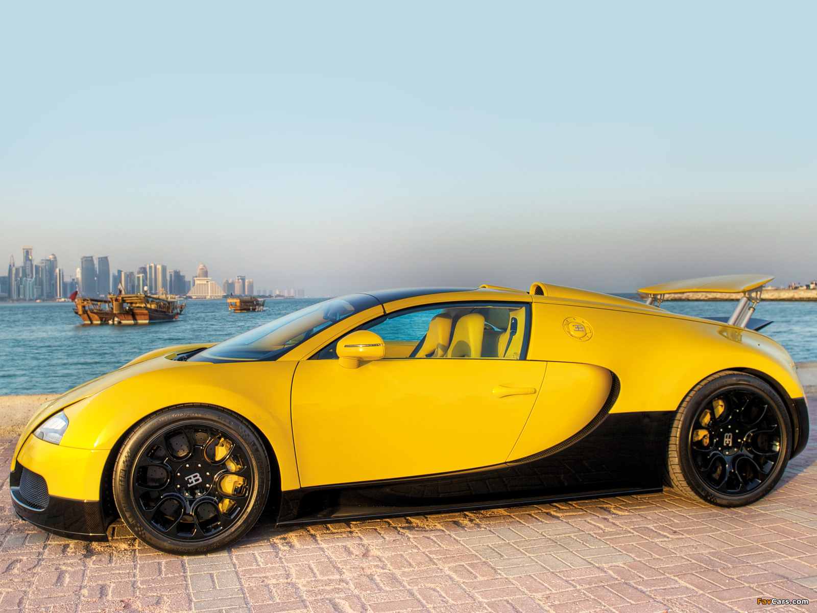 Bugatti Veyron Grand Sport Roadster Middle East Edition 2012 pictures (1600 x 1200)
