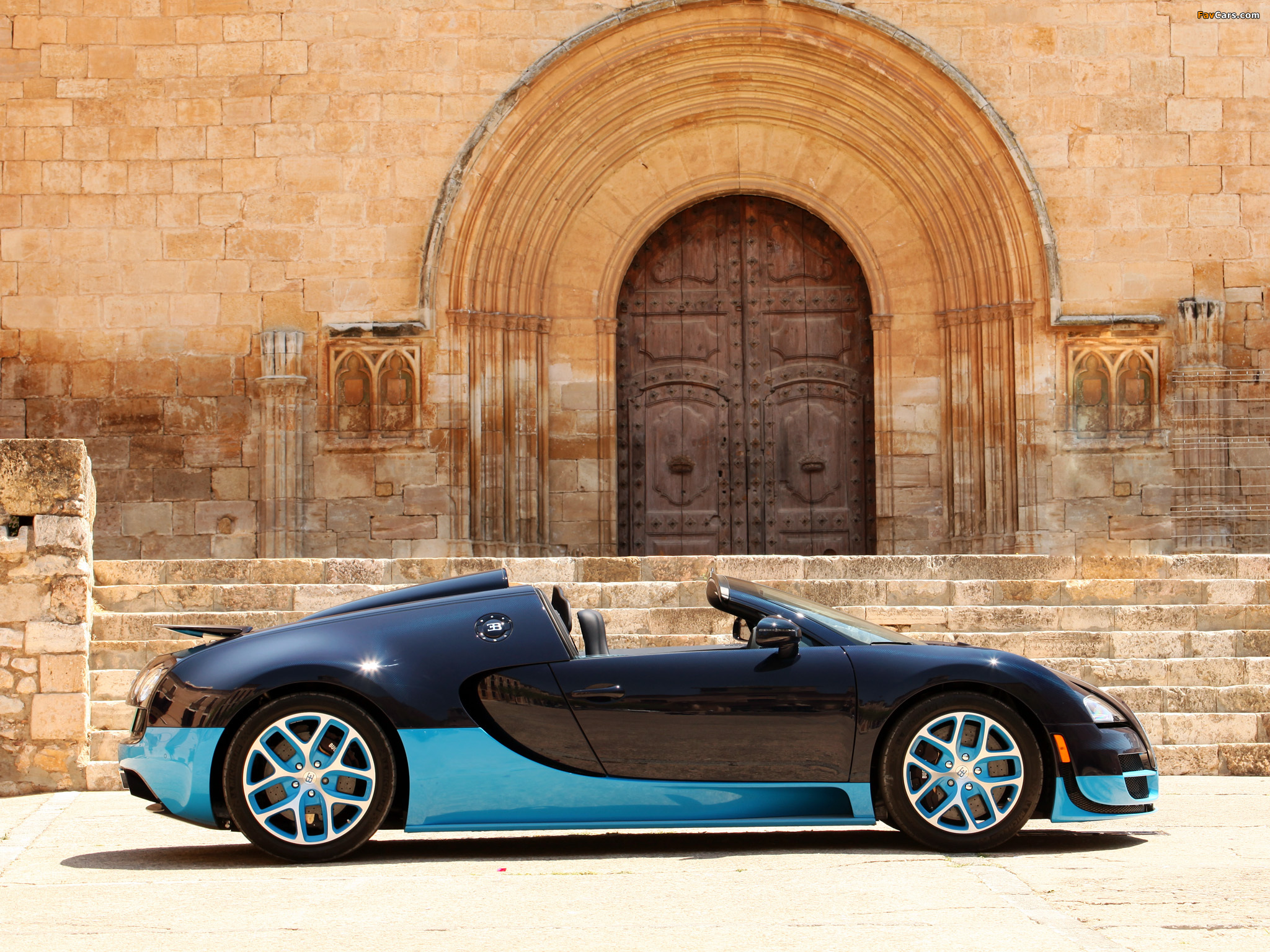 Images of Bugatti Veyron Grand Sport Roadster Vitesse US-spec 2012 (2048 x 1536)