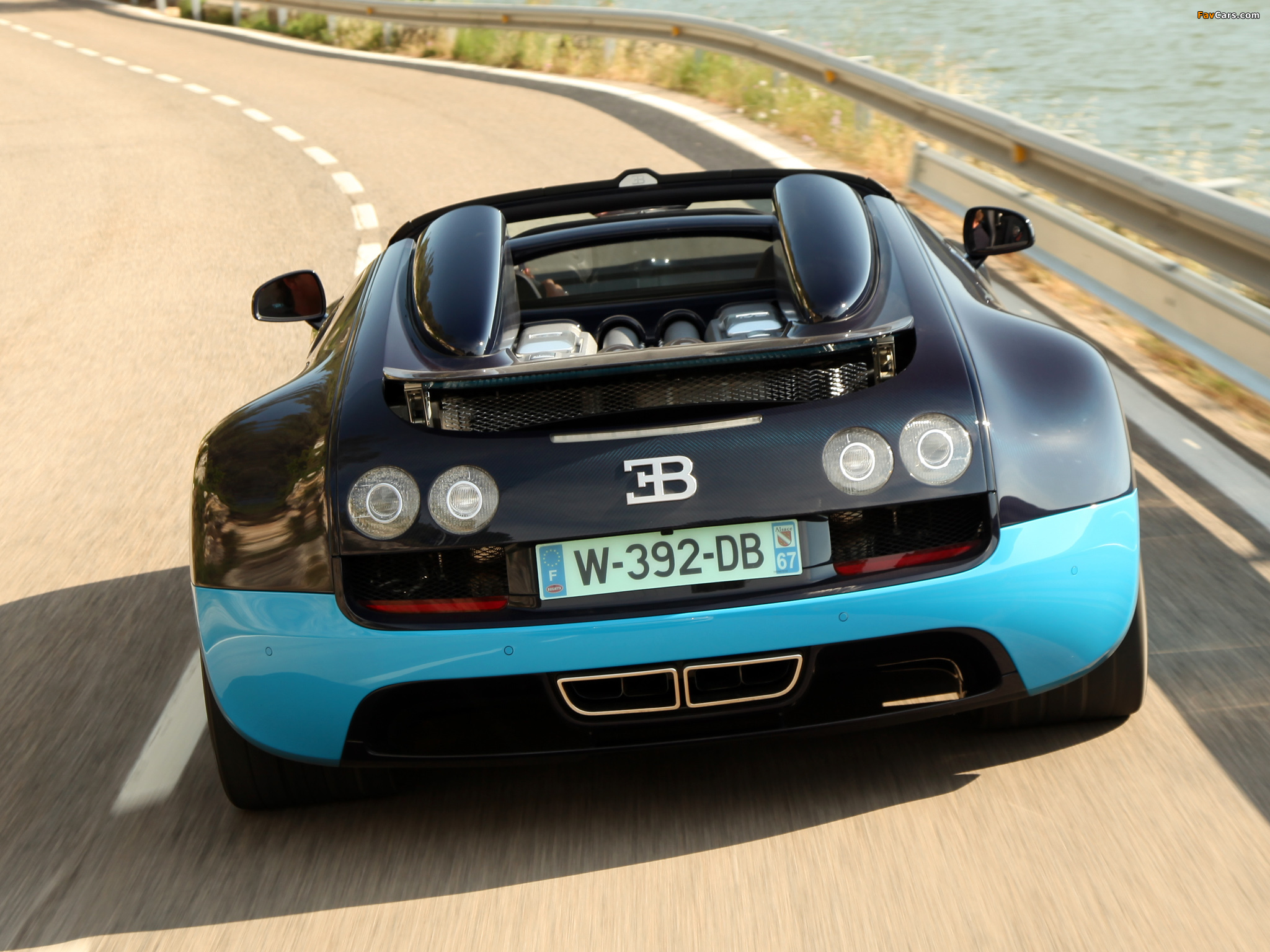 Images of Bugatti Veyron Grand Sport Roadster Vitesse US-spec 2012 (2048 x 1536)