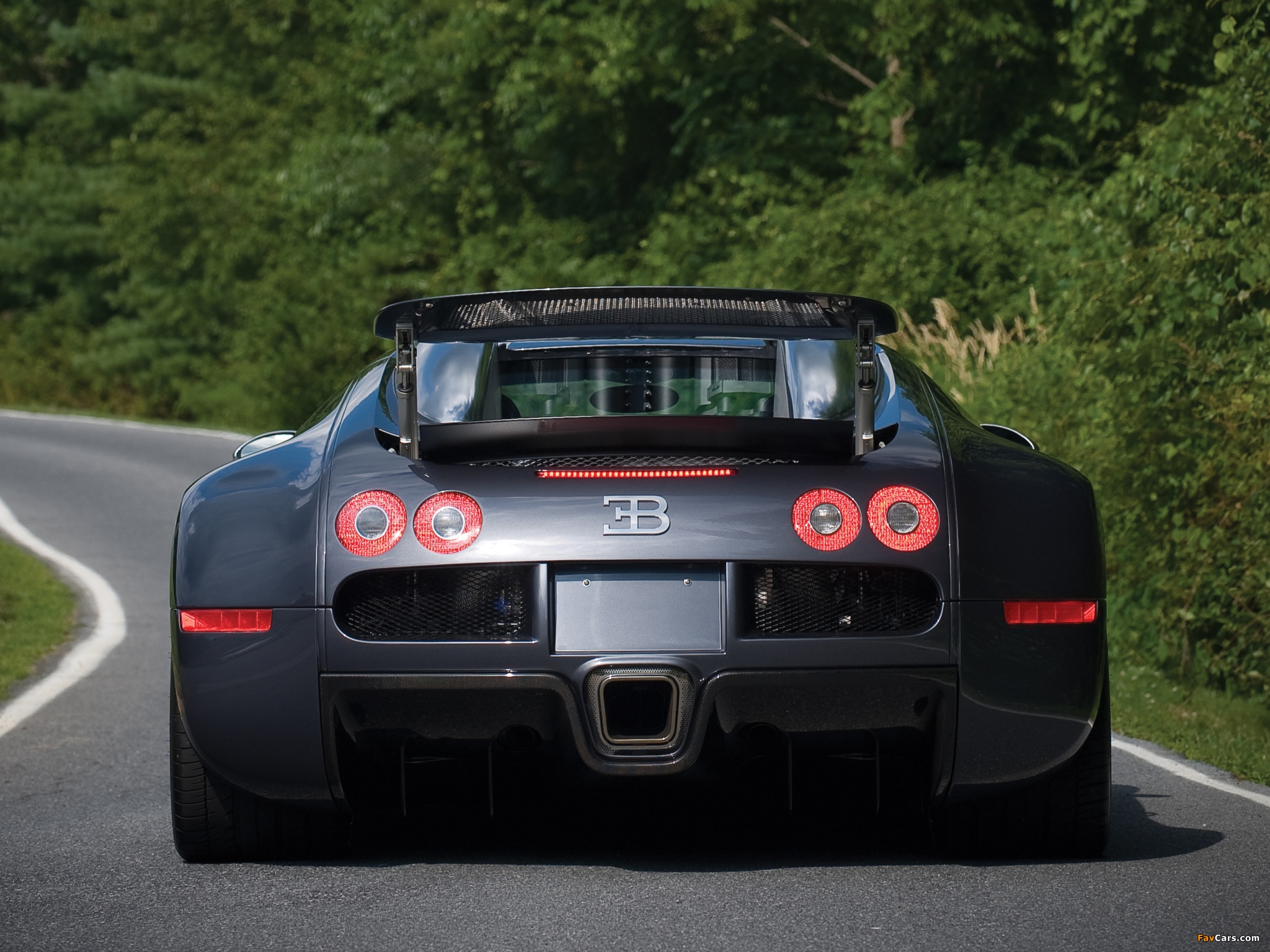 Photos of Bugatti Veyron US-spec 2006–11 (2048 x 1536)