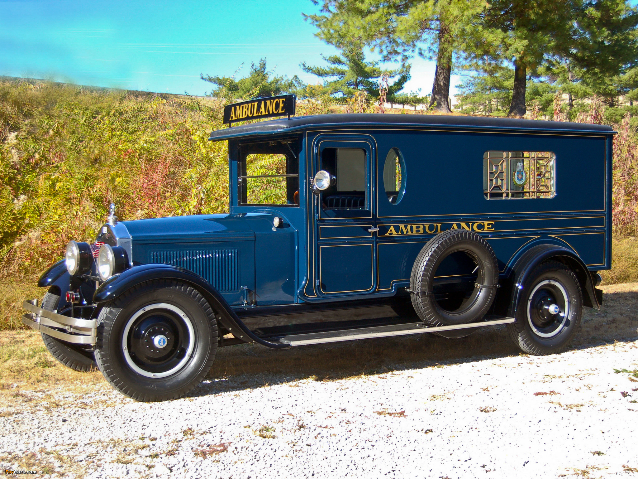 Photos of Buick Ambulance by Hoover Carriage Company 1926 (2048 x 1536)