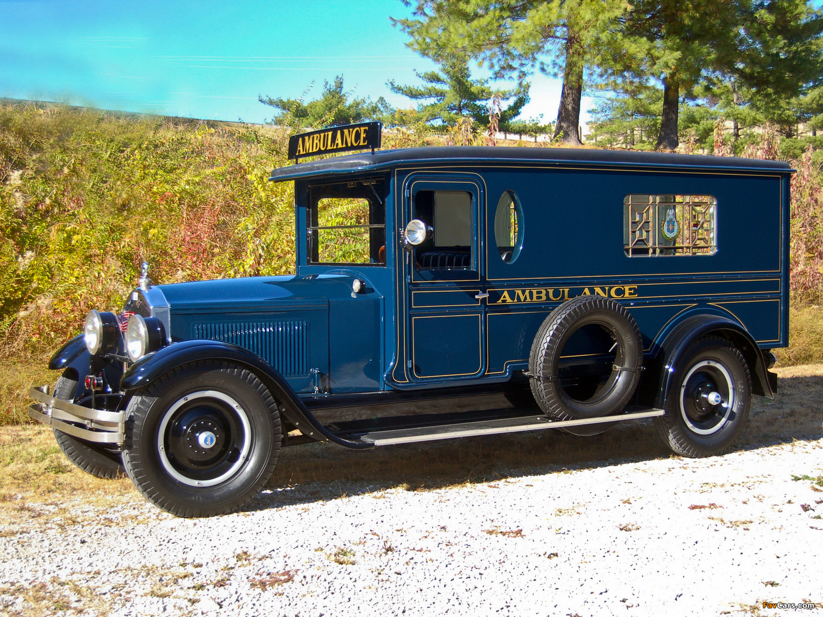 Photos of Buick Ambulance by Hoover Carriage Company 1926 (1600 x 1200)