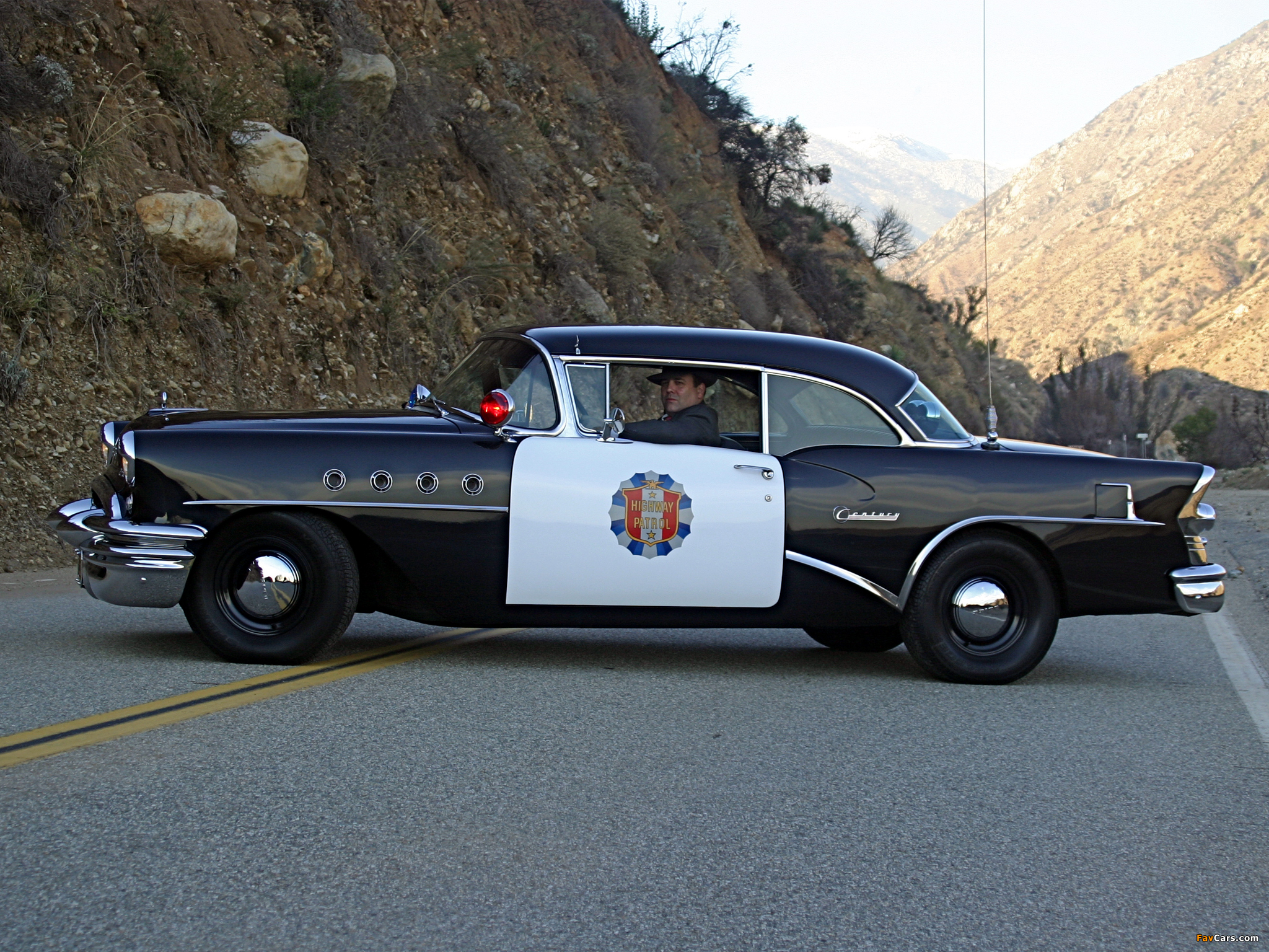 Buick Century 2-door Riviera Hardtop Highway Patrol (66R-4637) 1955 photos (2048 x 1536)
