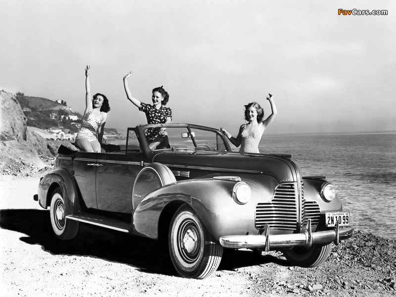 Photos of Buick Century Sport Phaeton (61C) 1940 (800 x 600)