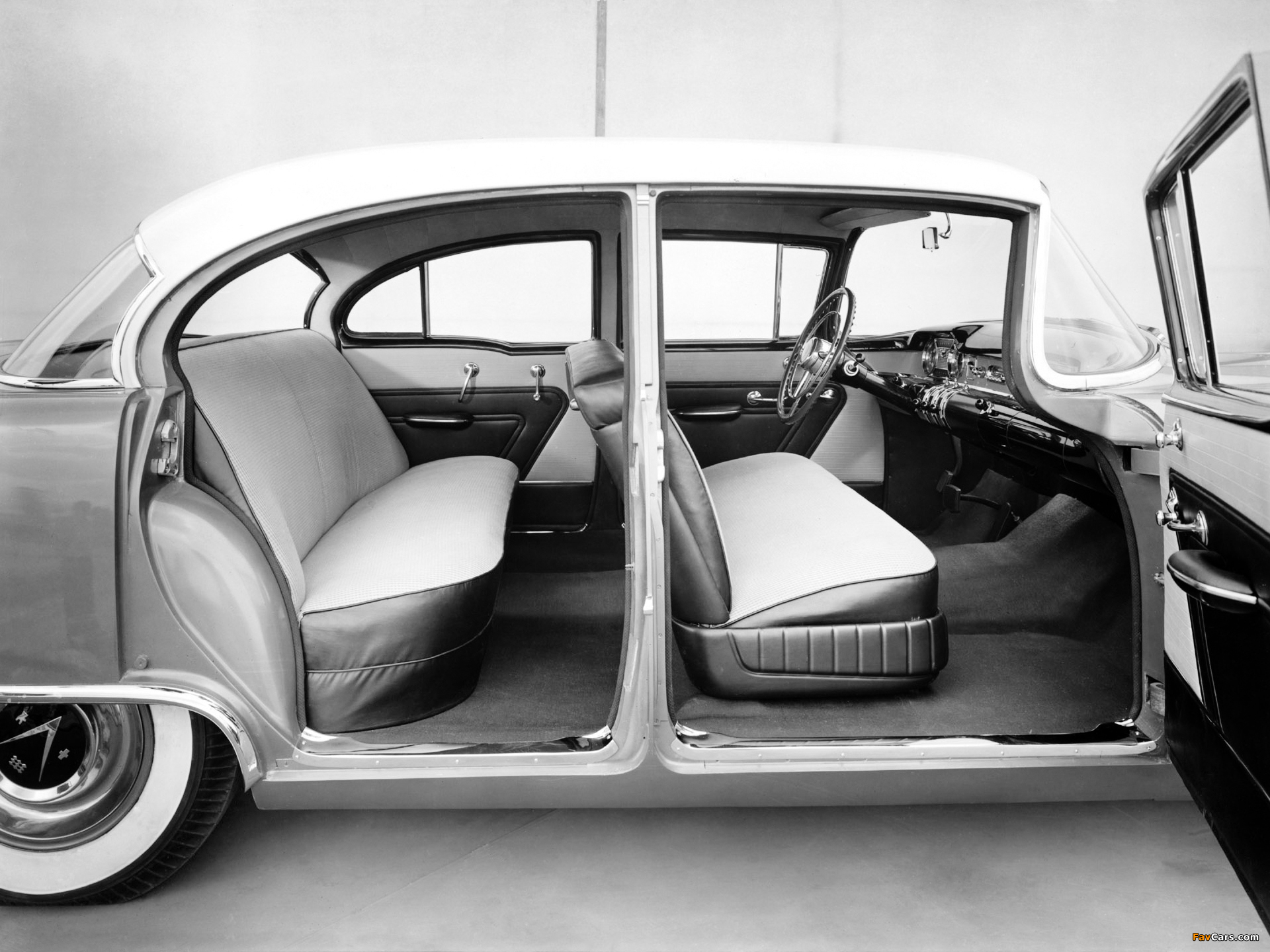 Pictures of Buick Century Special Sedan 1954 (1920 x 1440)