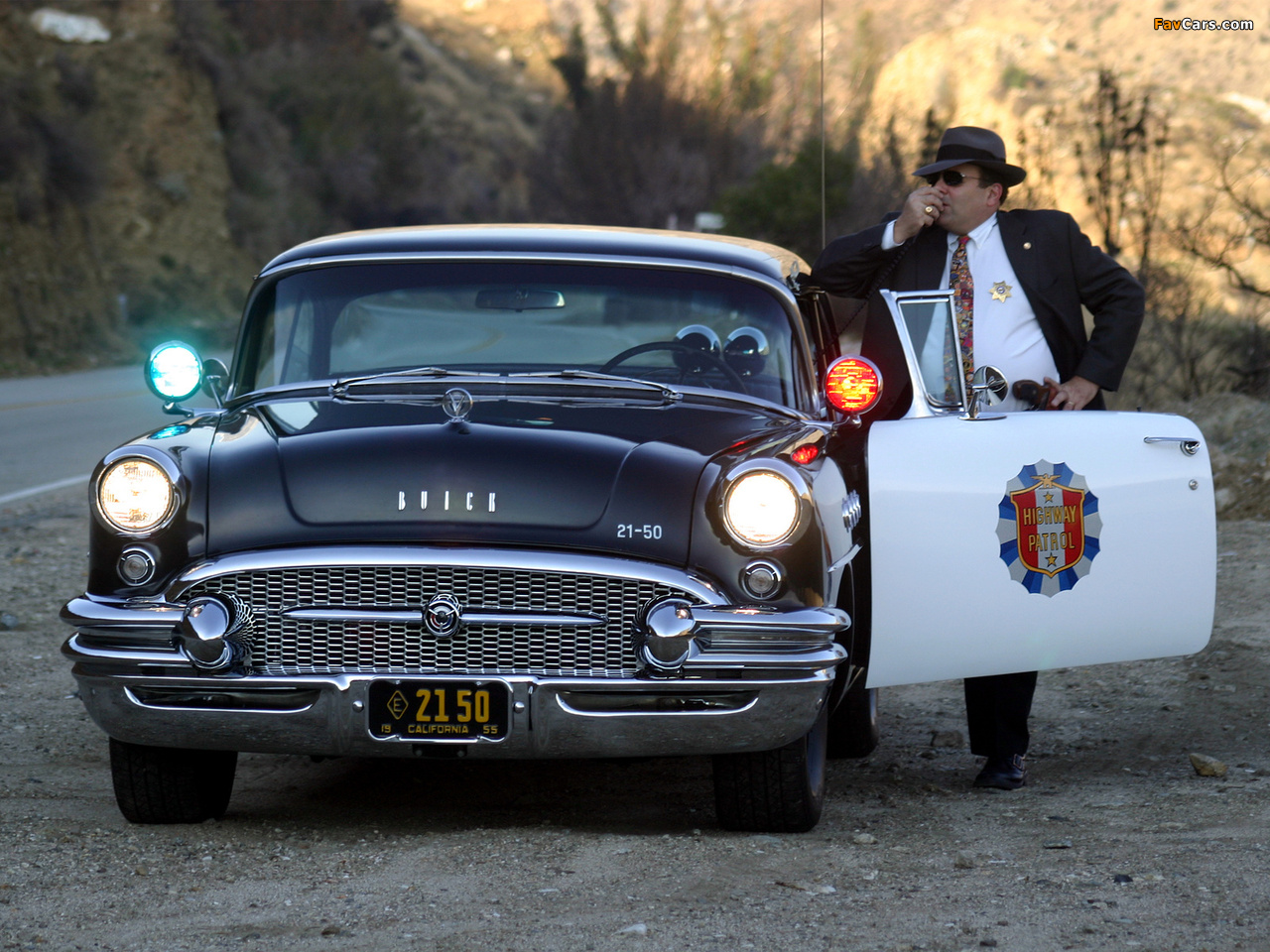 Pictures of Buick Century 2-door Riviera Hardtop Highway Patrol (66R-4637) 1955 (1280 x 960)