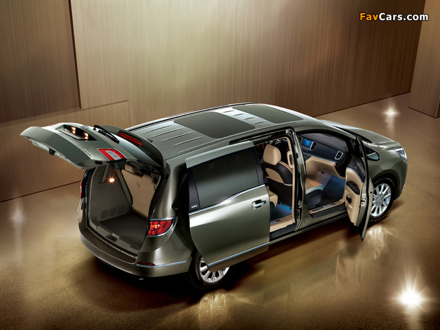 Buick GL8 2010 pictures (640 x 480)