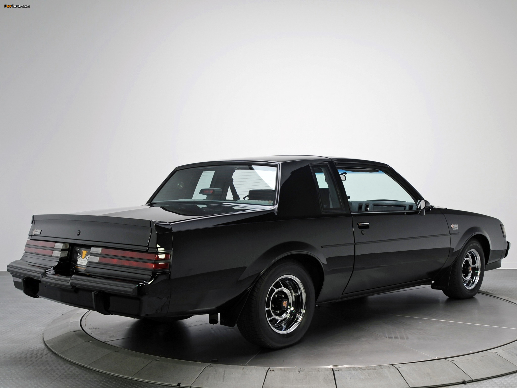 Pictures of Buick Regal Grand National 1984–87 (2048 x 1536)