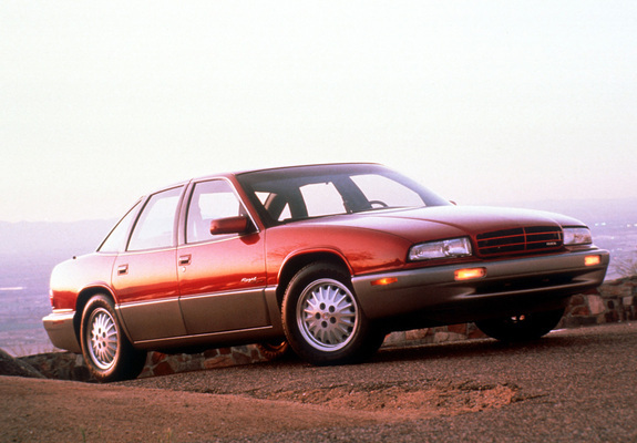 Buick Regal GS Sedan 1995–97 pictures