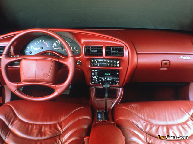 Images of Buick Regal GS Sedan 1995–97 (640 x 480)