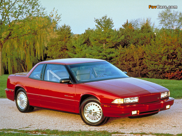 Photos of Buick Regal GS Coupe 1993–97 (640 x 480)