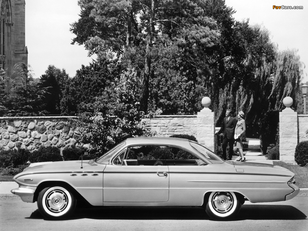 Buick Invicta 2-door Hardtop (4637) 1961 wallpapers (1024 x 768)