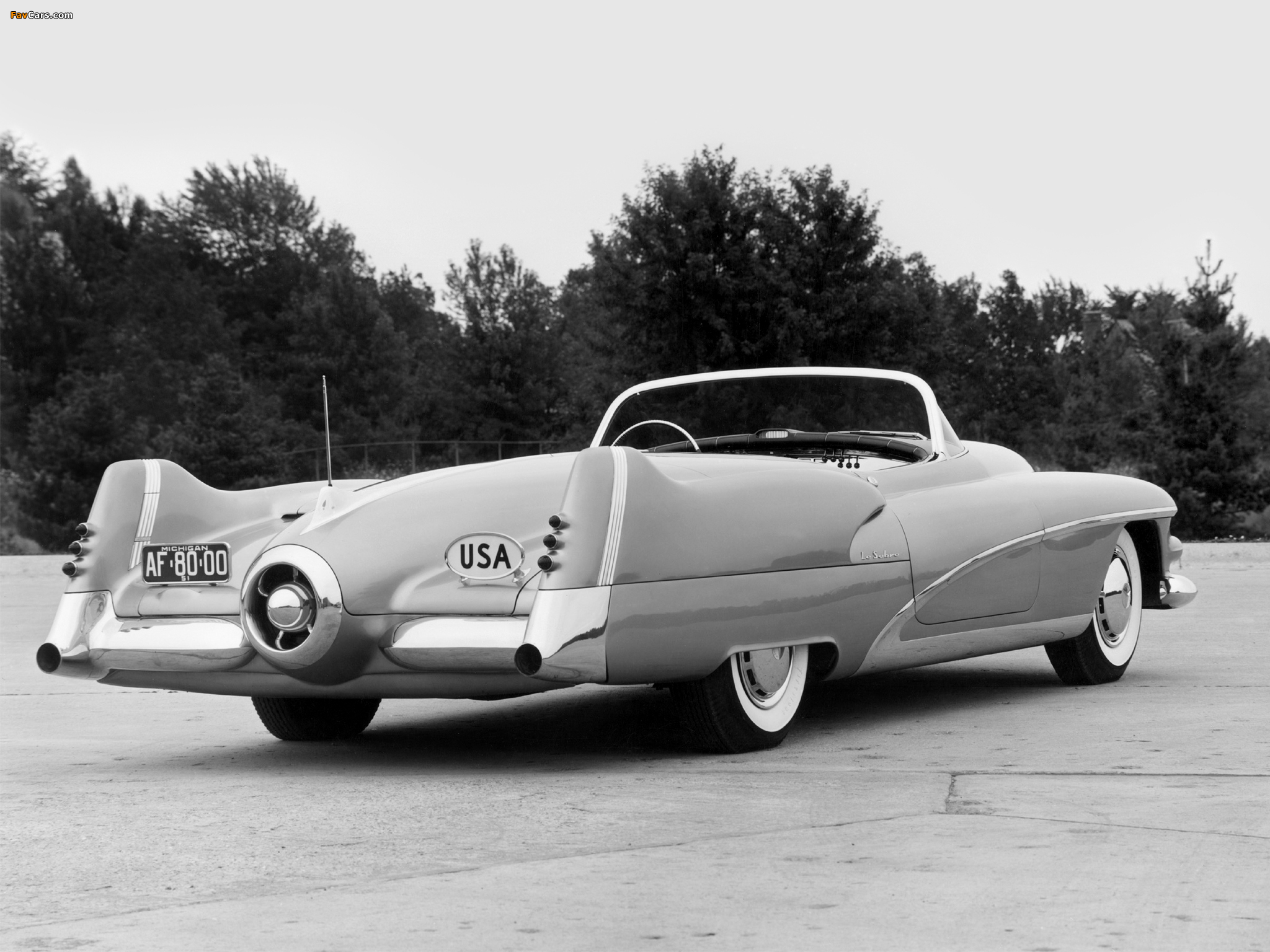 GM LeSabre Concept Car 1951 images (2048 x 1536)