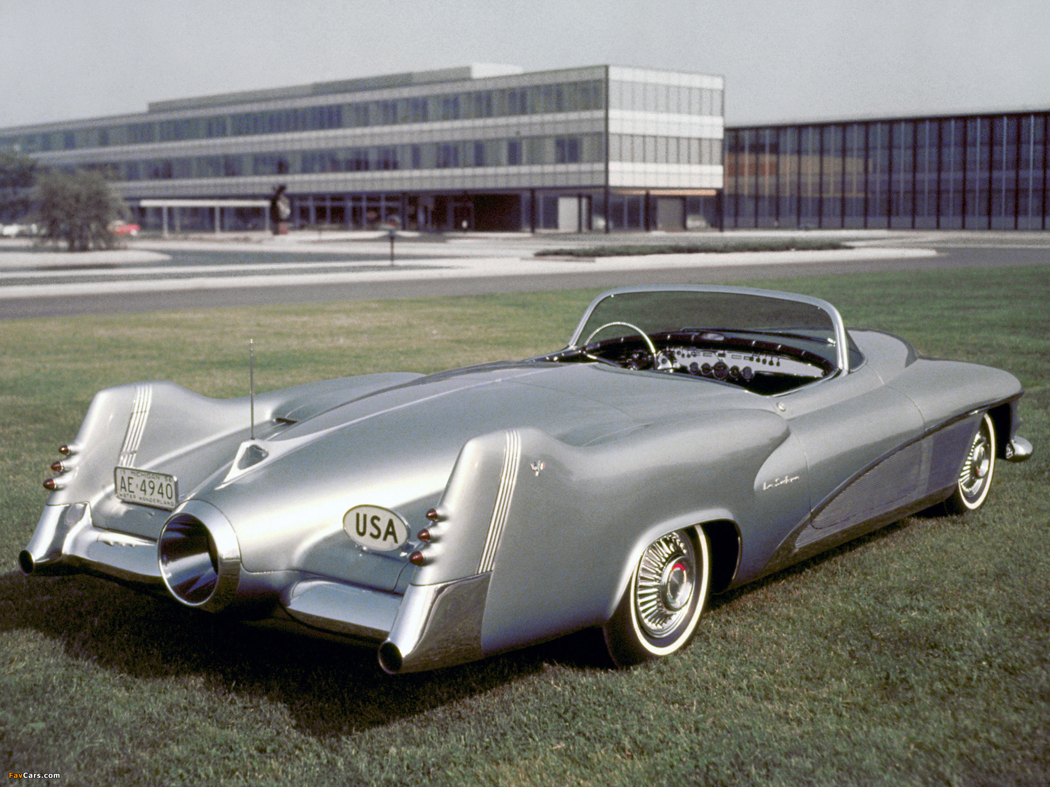 GM LeSabre Concept Car 1951 pictures (2048 x 1536)