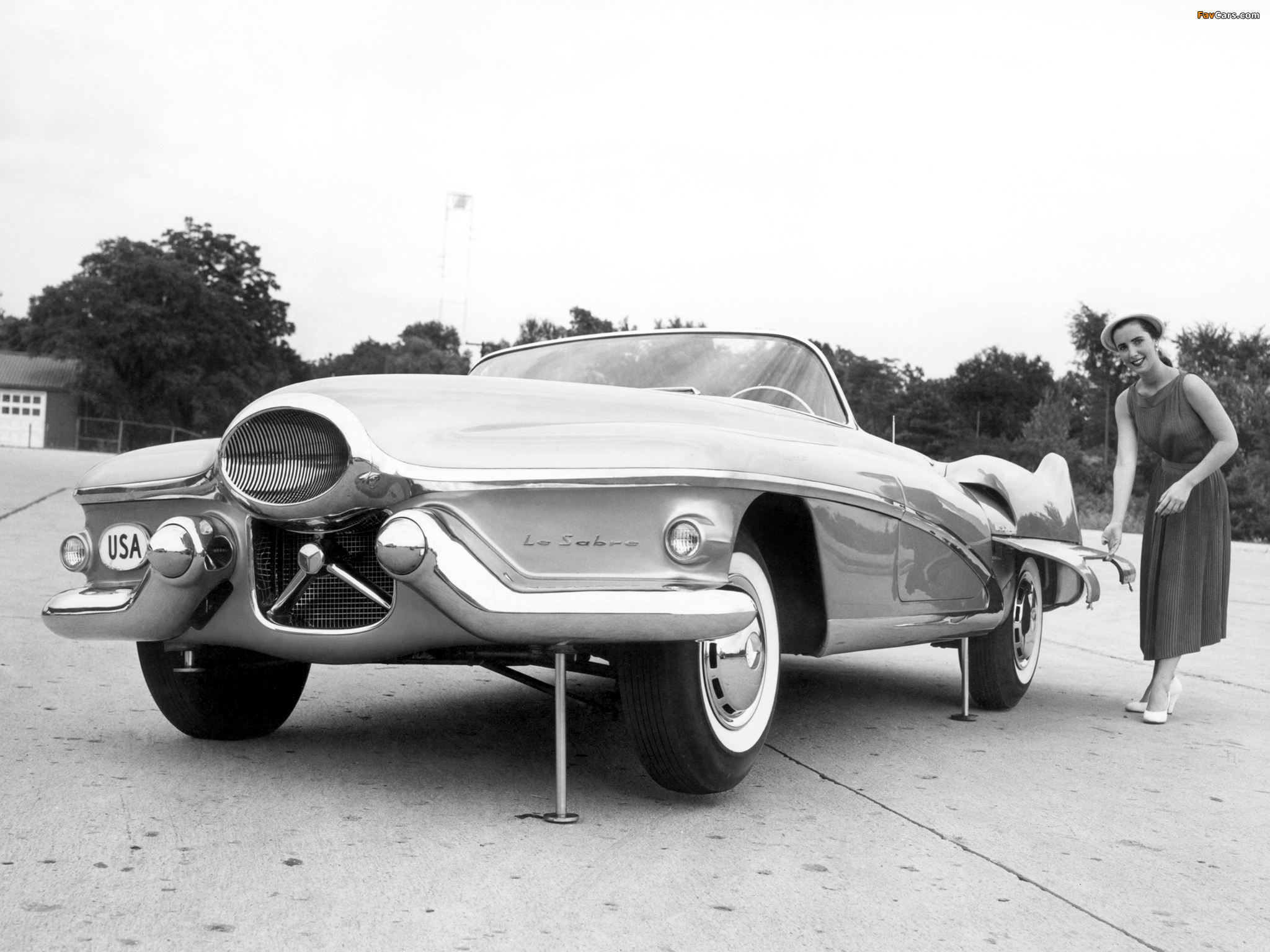 Images of GM LeSabre Concept Car 1951 (2048 x 1536)