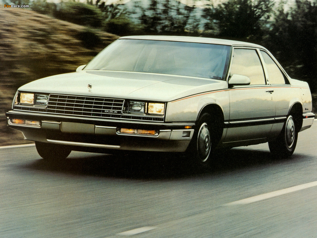 Images of Buick LeSabre Coupe 1986 (1280 x 960)
