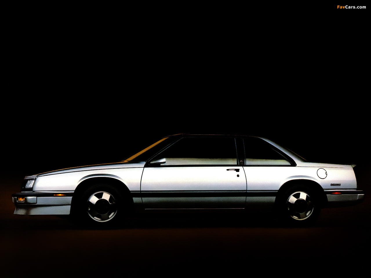 Images of Buick LeSabre Custom T-Type Coupe 1987–89 (1280 x 960)