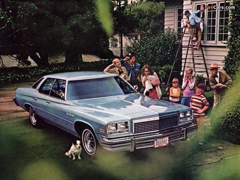 Photos of Buick LeSabre Custom Hardtop Sedan 1976 (800 x 600)
