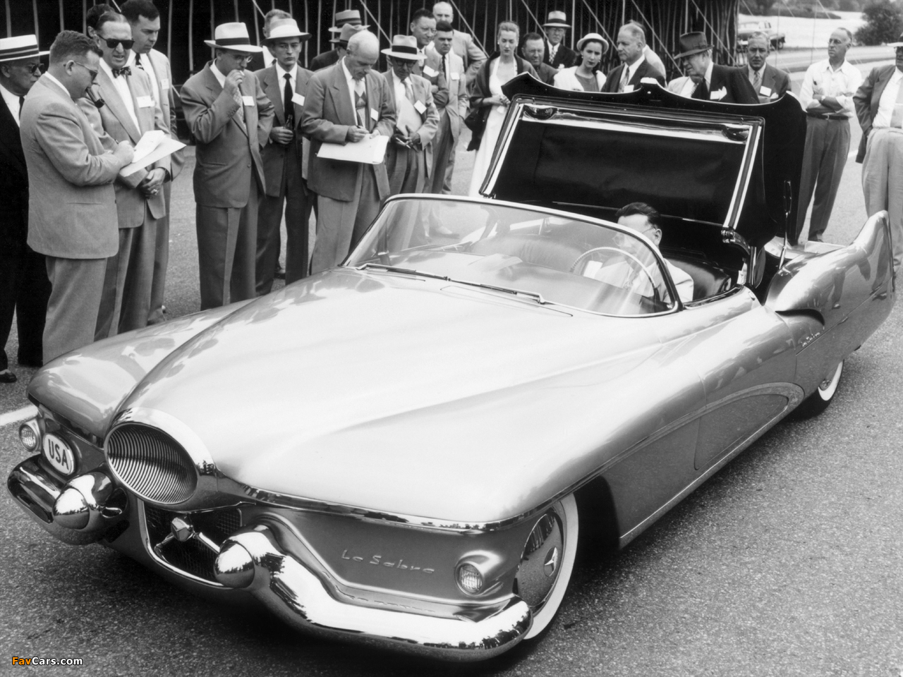 Pictures of GM LeSabre Concept Car 1951 (1280 x 960)