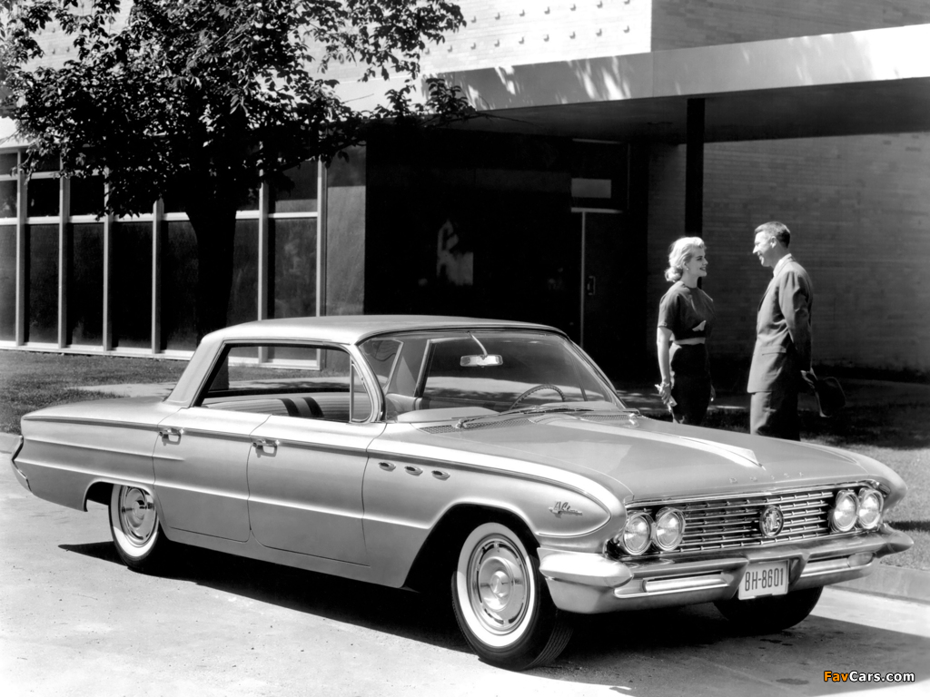Pictures of Buick LeSabre 4-door Hardtop (4439) 1961 (1024 x 768)
