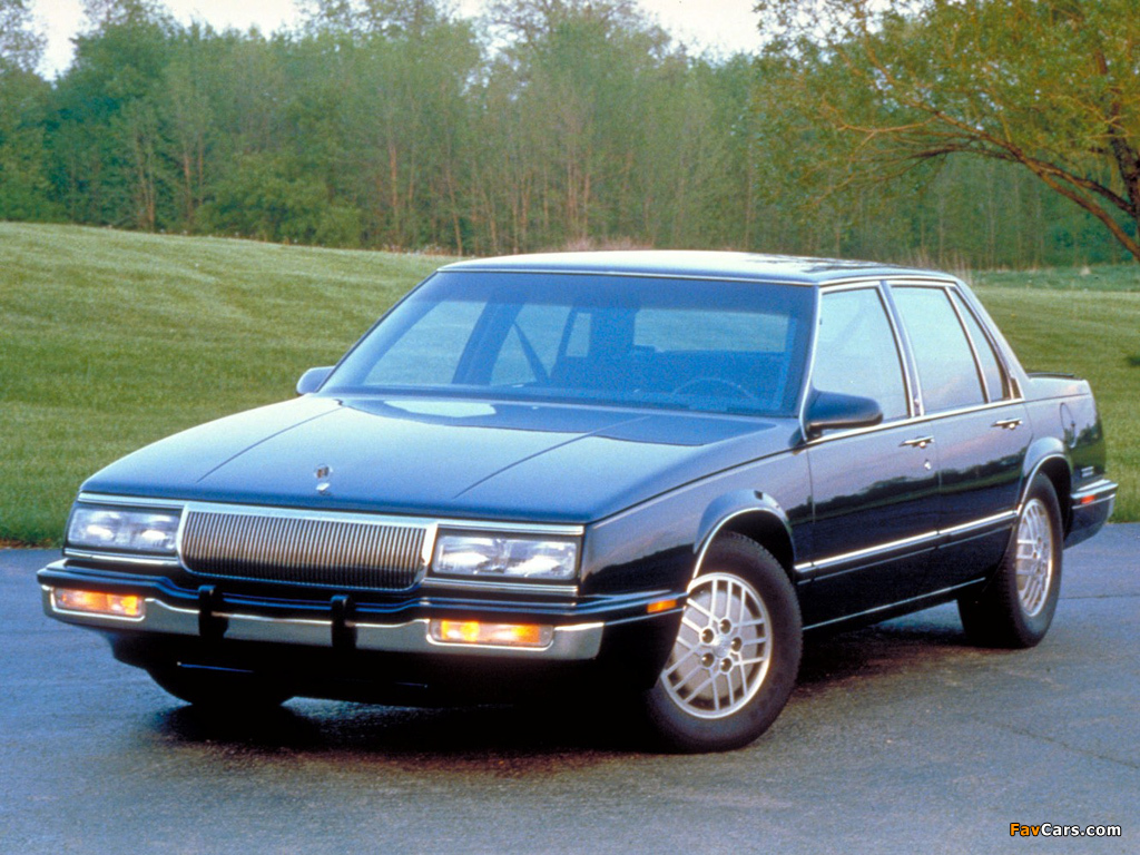 Pictures of Buick LeSabre Sedan 1990–91 (1024 x 768)