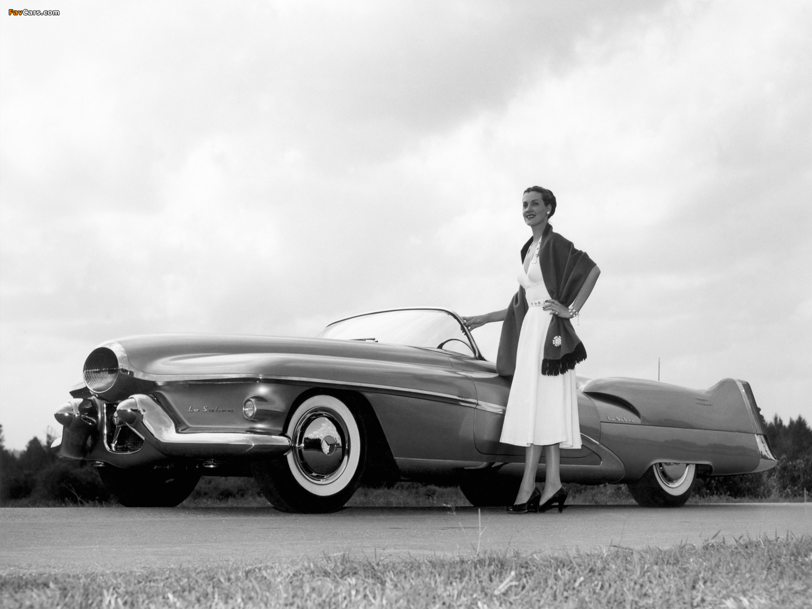 GM LeSabre Concept Car 1951 wallpapers (1600 x 1200)