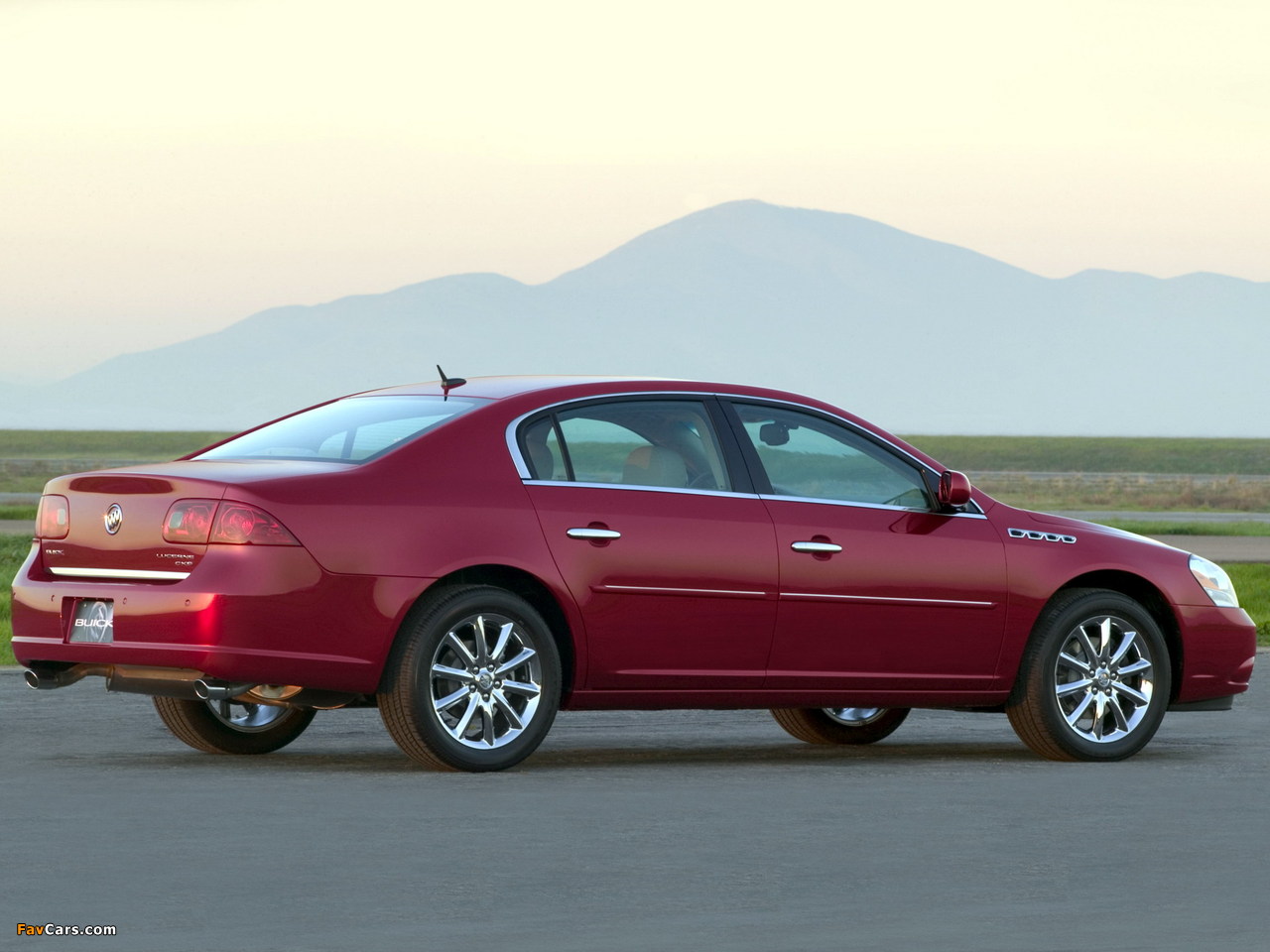 Buick Lucerne CXS 2005–08 images (1280 x 960)