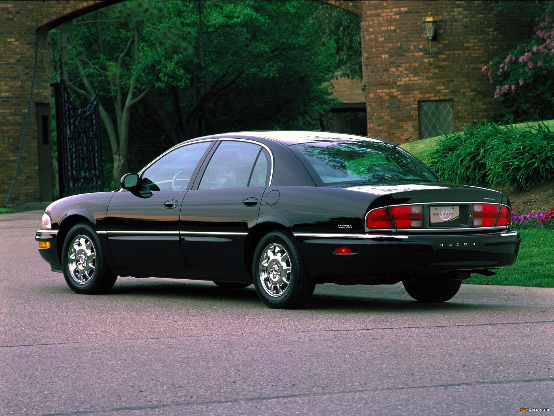 Buick Park Avenue Ultra 1997–2002 pictures (1920 x 1440)