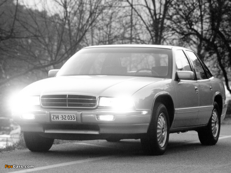 Buick Regal Sedan 1993–95 photos (800 x 600)