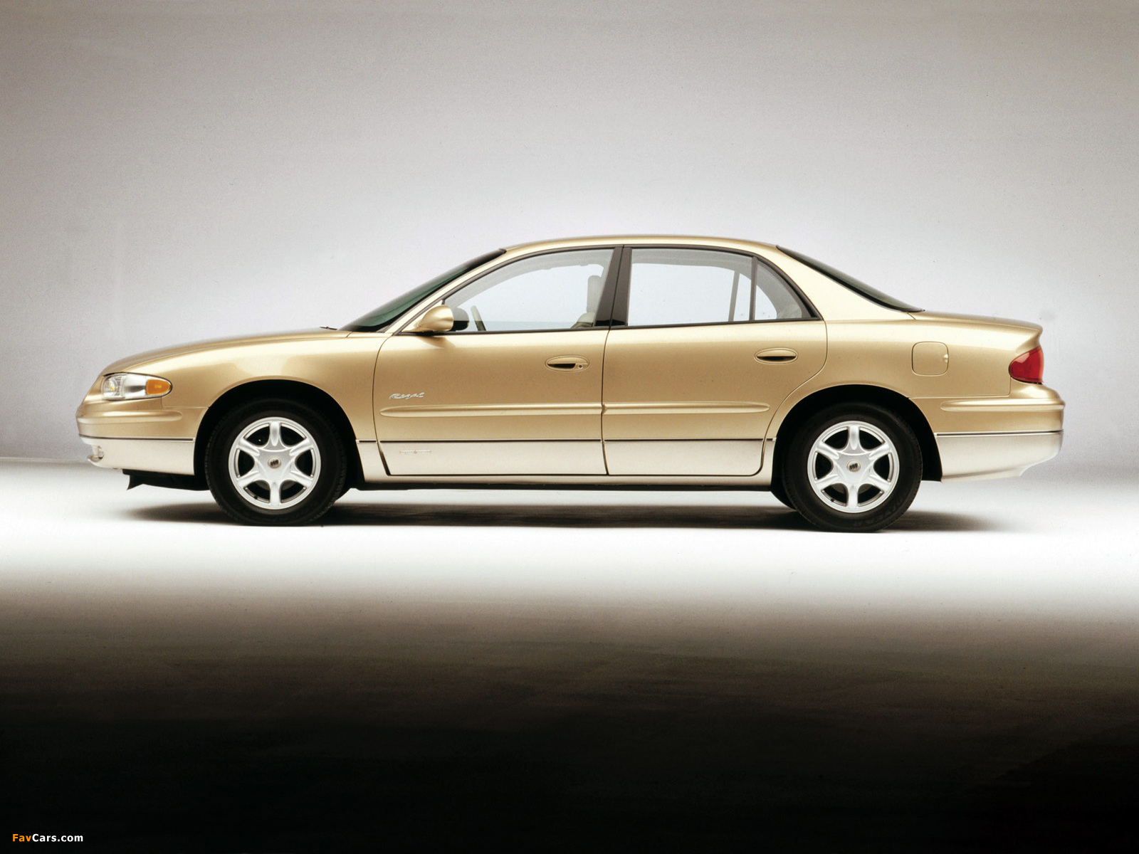 Images of Buick Regal Olympic Edition 2001 (1600 x 1200)