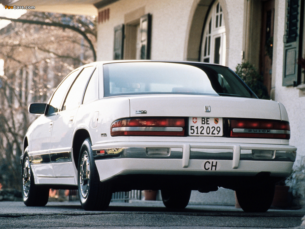Photos of Buick Regal Sedan 1993–95 (1024 x 768)