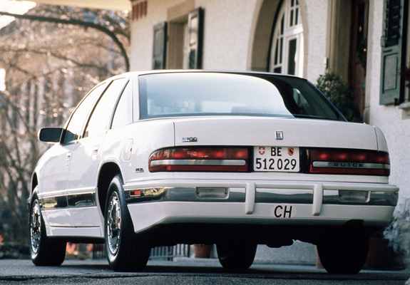 Photos of Buick Regal Sedan 1993–95