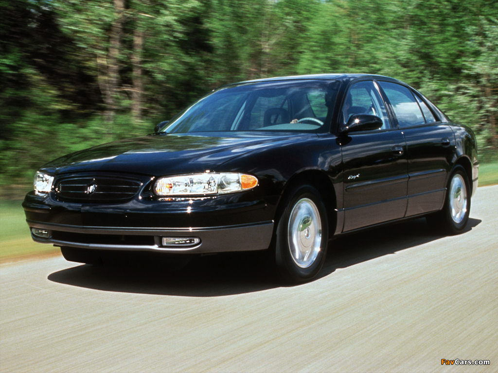 Photos of Buick Regal 1997–2004 (1024 x 768)
