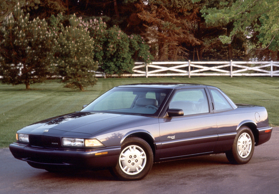 Pictures of Buick Regal Coupe 1993–97