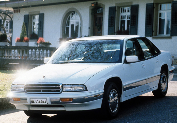 Buick Regal Sedan 1993–95 wallpapers