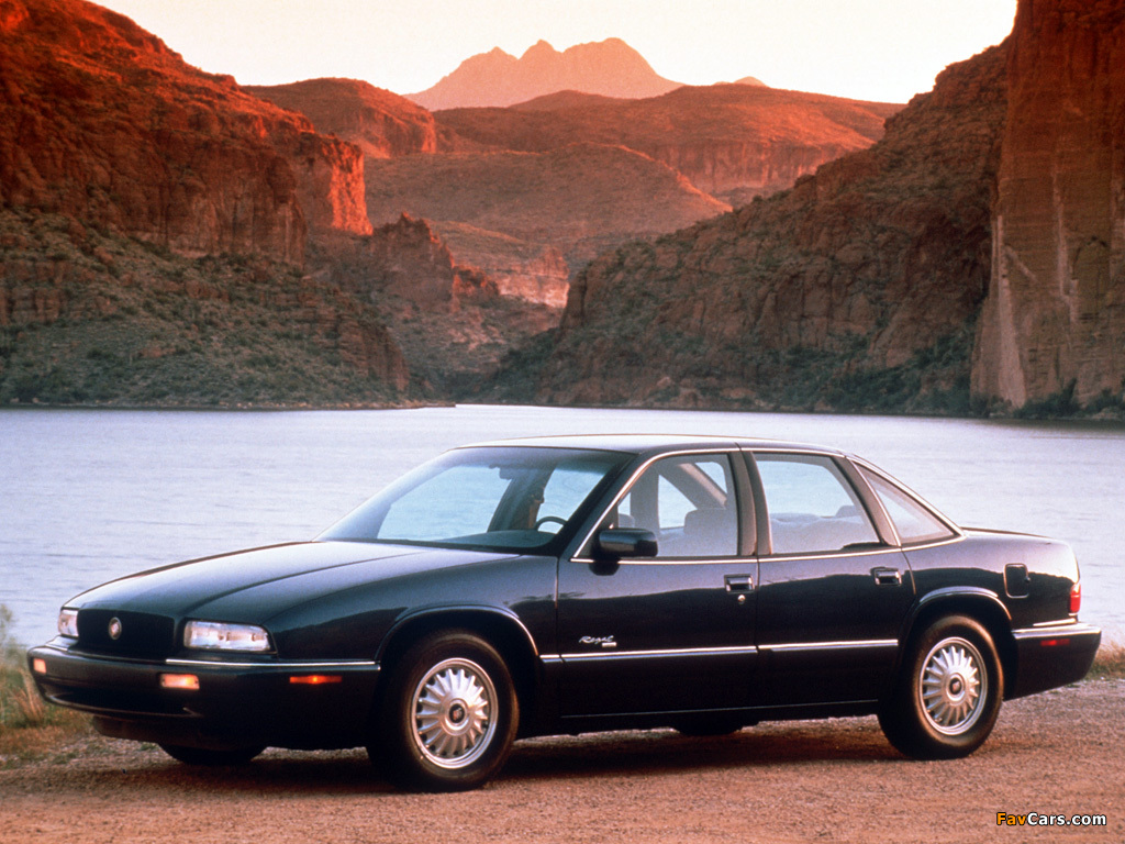 Buick Regal Sedan 1995–97 wallpapers (1024 x 768)