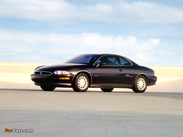 Buick Riviera 1995–99 photos (640 x 480)
